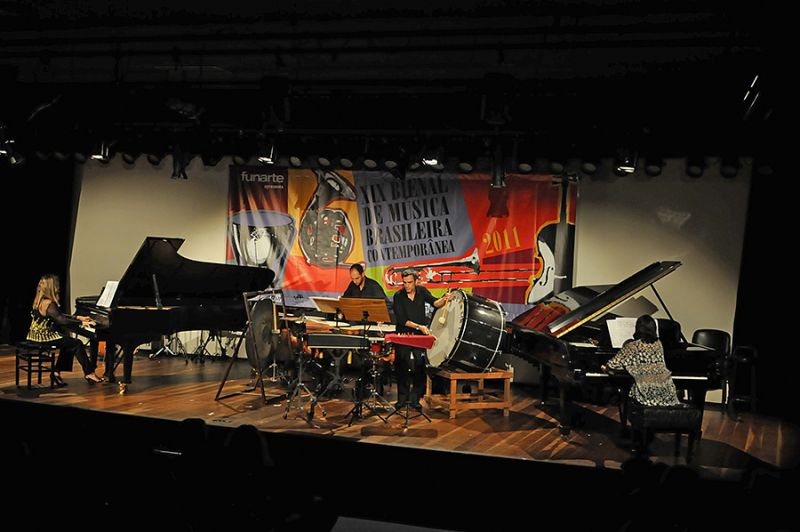 m-santos-musica-para-2-pnos-e-perc-min_vLSLl7